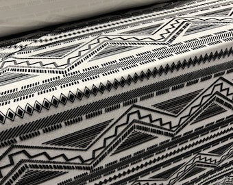 Tejido de punto doble de spandex elástico, por metro - estampado azteca inca flocado - blanco y negro