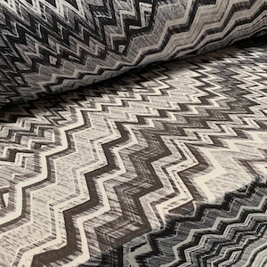 Netz Netz Stretch Elasthan Stoff, pro Meter - verrückter Zick Zack Druck - monochrom