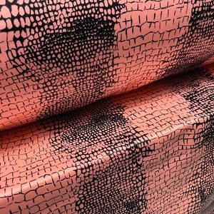 Beschichteter Double Jersey Stretch Elasthan Stoff, pro Meter - stilisierter AlligatorPrint - pink & schwarz