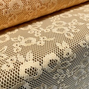刺繍入り 3D スキューバ フィッシュネット生地、1 メートルあたり - 花柄 - ピーチ
