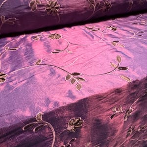 Taffeta faux silk woven dress fabric, per metre - embroidered and flocked flowers - purple pink