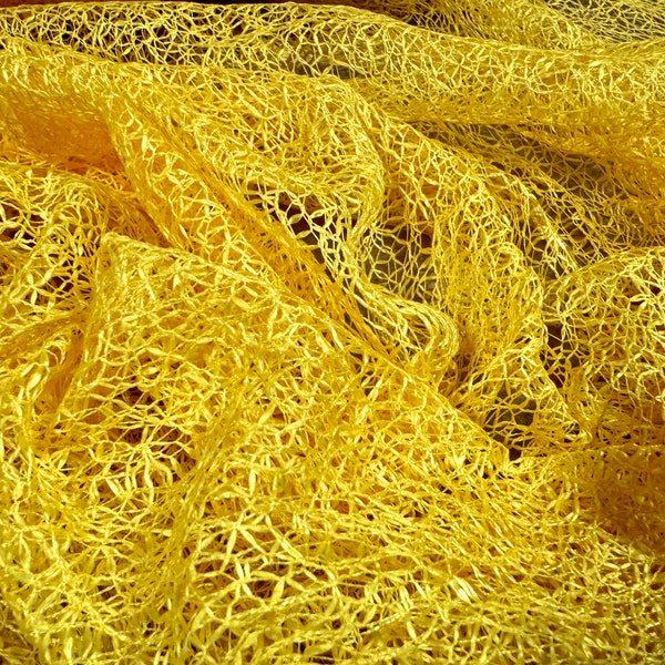 Tissu léger en dentelle tricotée au crochet, au mètre - jaune