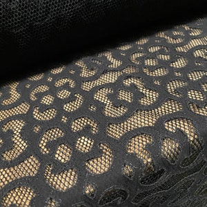 Couture Visnetstof met damastwervelapplicatie, per meter - zwart op zwart