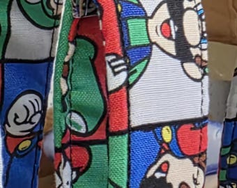 Collar para perro con estampado de Mario hecho a mano: ajuste ajustable y hebilla de metal.
