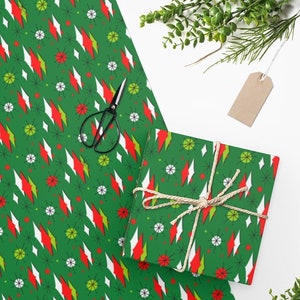 Retro Holiday Diamonds with Atomic Starbursts on Green Background Mid Century Modern Wrapping Paper. 1950s 60s Xmas Decor