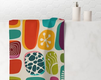 Groovy Mod Colorful Abstract Ovals Mid Century Modern Polyester & Absorbent Cotton 30x60 Bath Towel for 50s or 60s Atomic Age Bathroom Decor