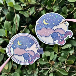 | à la poursuite des rêves Autocollant de globe oculaire | Optométrie x Autocollants inspirés de Sailor Moon