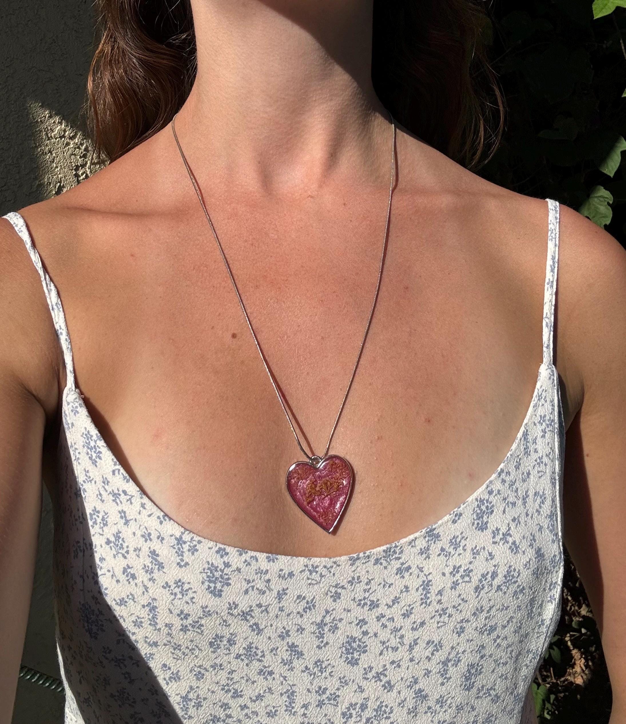 Natural Flower Jewellery Piccolo ciondolo a forma di cuore in argento