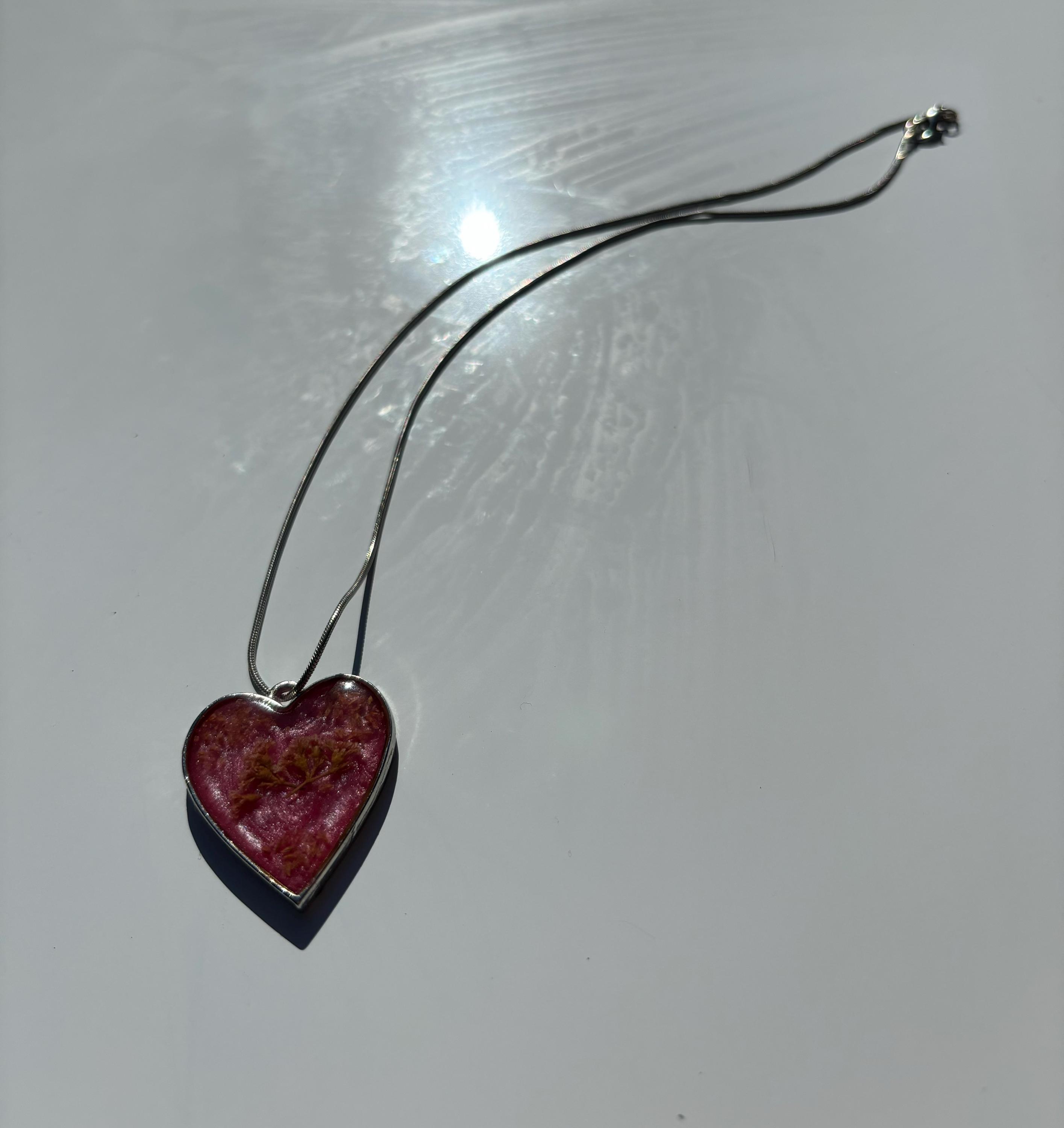 Pendente chiave Tiffany & Co. a forma di cuore in argento con smalto rosa