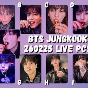 Op de afbeelding: Een collage van negen foto's met een persoon met donker haar, gekleed in een zwarte jas en met een lolly. De tekst "BTS JUNGKOOK 260225 LIVE PCS" wordt in het wit weergegeven.