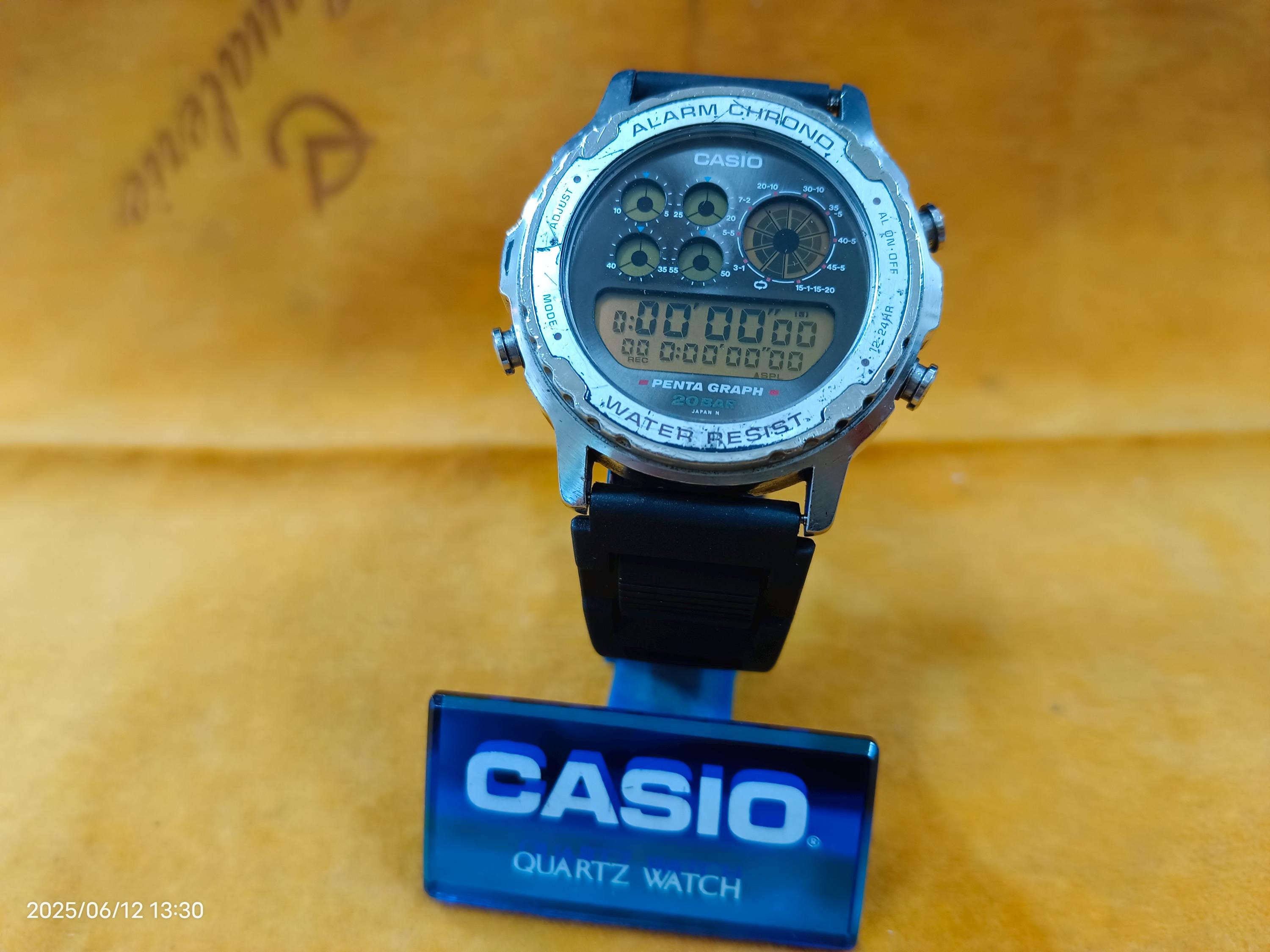 オールドデジタル！　CASIOペンタグラフ　DW-7200 稼働中　'85年製 The Casio Pentagraph (1989) – Watch space