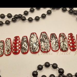 Red Black White Jungle Print Press On Nails