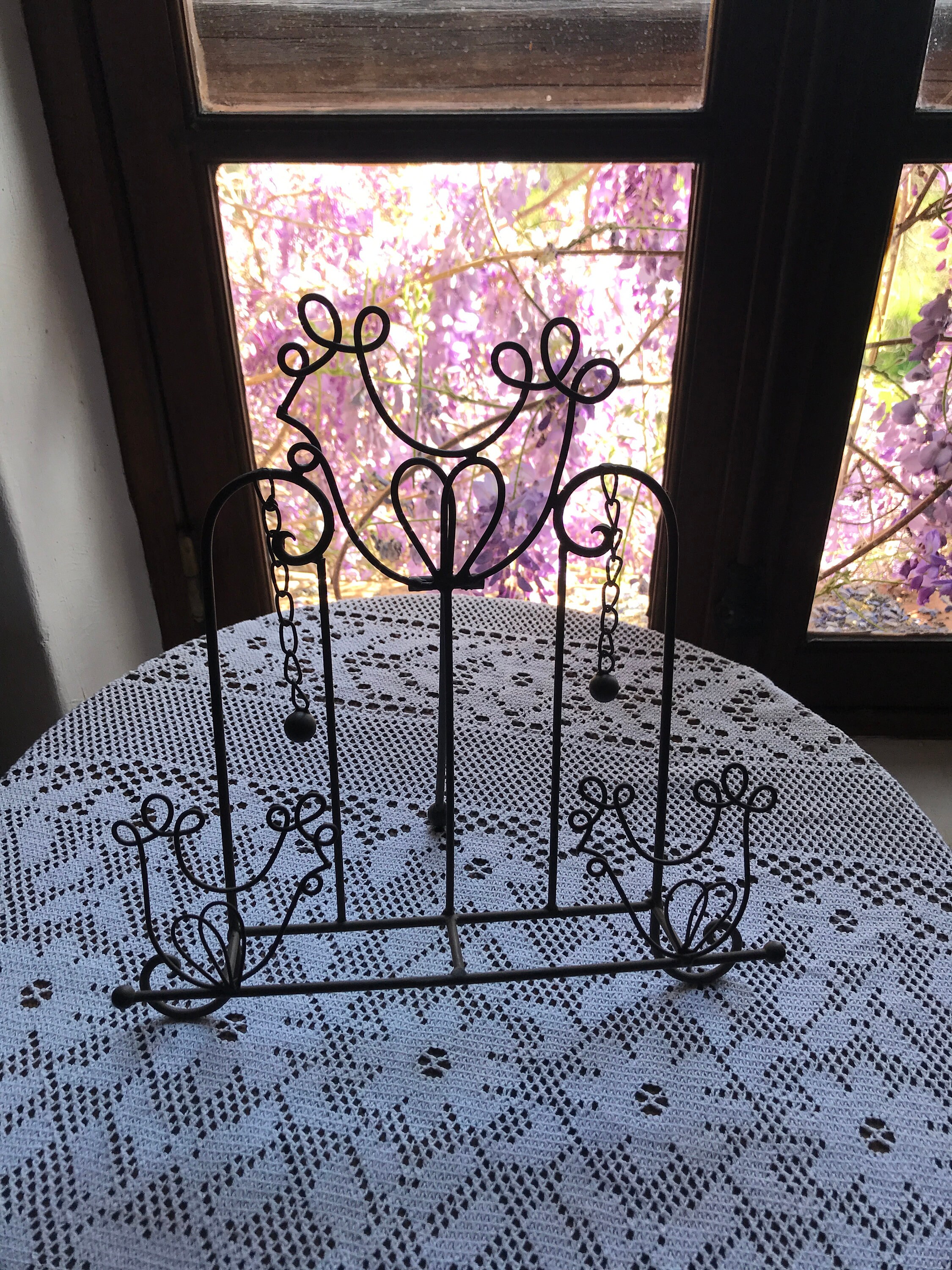 Home & Living Recipe Book Holder Vintage Three French Hens design. Kitchen & Dining