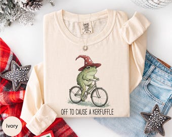 Camisa de manga larga "Off To Cause A Kerfuffle" de Comfort Colors®, camisa divertida de rana, camisa de rana mago, camisa con humor sarcástico, regalo para amantes de las ranas