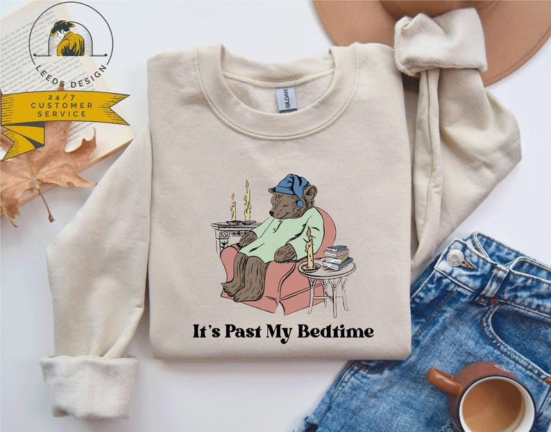 Sudadera "Ya es hora de dormir" / Sudadera "Oso dormilón" / Sudadera moderna estilo Y2K / Sudadera con meme divertido / Sudadera para amantes de los libros imagen 1
