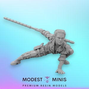 Black Florence Crouching - 40 mm miniatuur | DnD Mini | Superheld | Drietand
