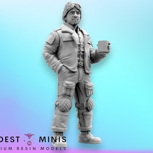 Space Captain - 32mm Scale Alien Miniature | RPG | Sci fi | Cyberpunk | Role Playing | DnD | Papsikel