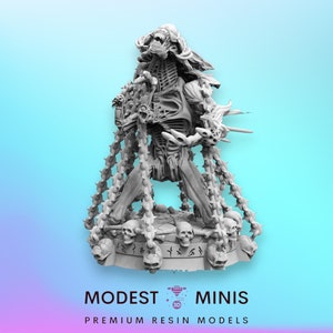 Captured Royal Brood King - 32mm Scale Alien Miniature | RPG | Sci fi | Cyberpunk | Role Playing | DnD | Papsikel