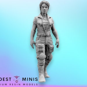 Space Crew Female Navigator - 32mm Scale Alien Miniature | RPG | Sci fi | Cyberpunk | Role Playing | DnD | Papsikel