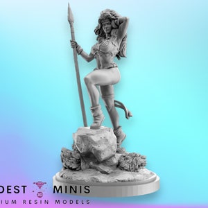 Savage Shuga - 40mm Miniature | DnD Mini | Superhero Miniature | C27
