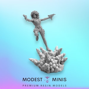 Lucky Lady A - 40mm  Miniature | DnD Mini | Superhero | Trident