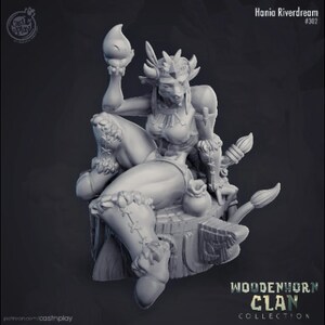 Hania Minotaur Pinup Maiden - 32mm Scale DnD Miniature | Dungeons and Dragons Mini | 5E Fantasy | Cast n Play