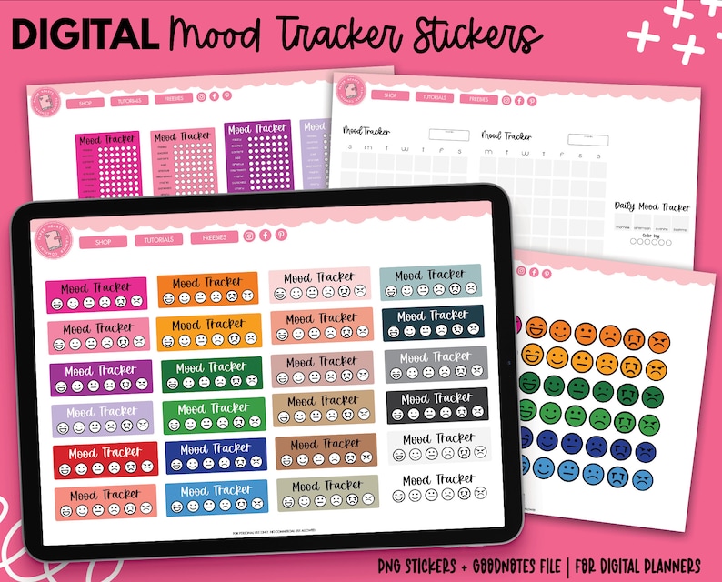 Pu&ograve; includere: Un set di adesivi digitali per il monitoraggio dell'umore visualizzato su un tablet e fogli stampati. Gli adesivi presentano vari colori e faccine sorridenti che rappresentano diversi stati d'animo. Il testo "DIGITAL Mood Tracker Stickers" &egrave; in alto.