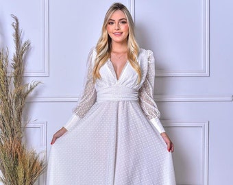 Tule Hochzeitskleid mit Ärmeln, Boho Hochzeitskleid, All White, Romantisch