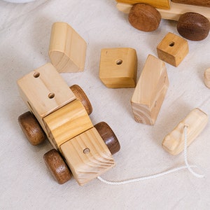 Montessori materials stacking blocks toy wooden train set.