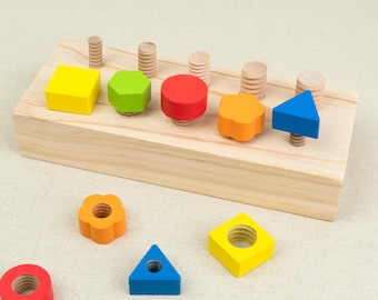 Montessori-speelgoed met houten schroefbout, voor het sorteren van vormen en kleuren, en het bevorderen van de fijne motoriek.