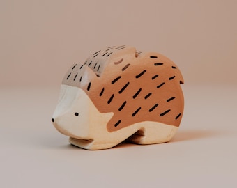 Adorable Wooden Hedgehog Figurine - Handmade Porcupine Decor, Woodland Animal Gift, Montessori Toy, Nursery Decoration