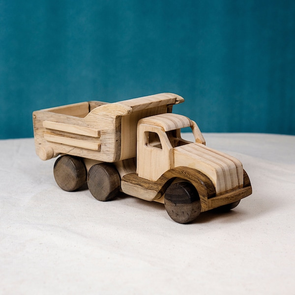 Gepersonaliseerde houten dumper speelgoedauto, bouwvrachtwagen, 2-jarige jongen cadeau, vrachtwagenchauffeur cadeau, Montessori peuter jongen speelgoed, baby shower