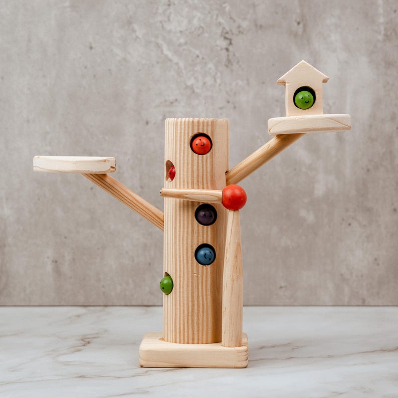 Wooden tree house magnetic worm catching toy with colorful hidden worms and magnetic wand for toddlers