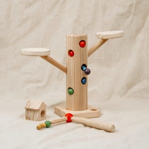 Wooden tree-style magnetic worm catching game with colorful worms and magnetic fishing stick