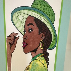 Carte de voeux : afro-américaine, chapeau de Pâques, anniversaire, amour, vert, jaune, perles. Blanc à l'intérieur. Comprend une enveloppe. Couleur créative.