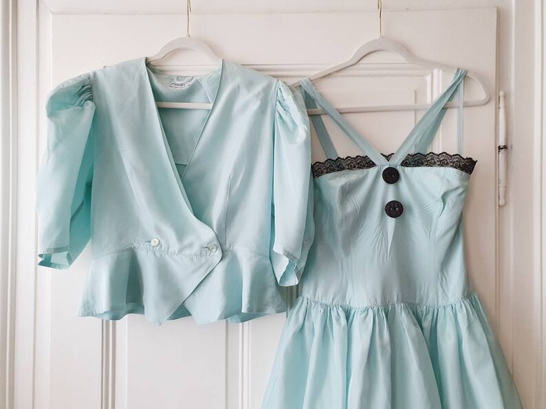Authentic vintage costume in shops size M from the 1950s