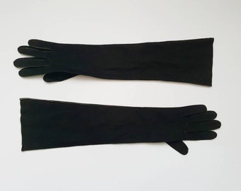 Long vintage gloves made of suede in size. XS/S