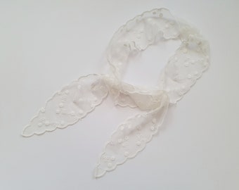 Hairband bow "Darling" made of lace in cream white