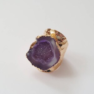 Adjustable statement ring "Luxurious Violet" with real agate geode