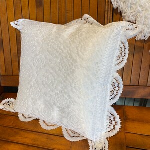 WHITE Vintage Lace Pillow Satin Chantilly