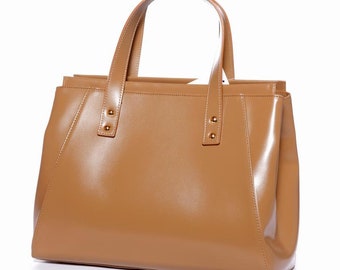 Fifi Brown Italian Leather Handbag, Luxury Shoulder Bag, Stylish and Functional Purse, Trendy Shoulder Bag Gift for Her