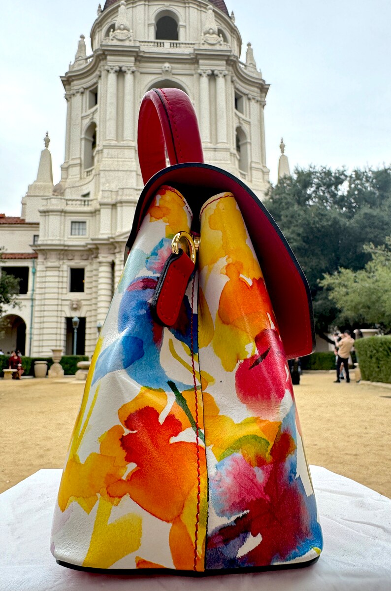 Italian Leather Handbag With Leather Shoulder Strap made in Italy