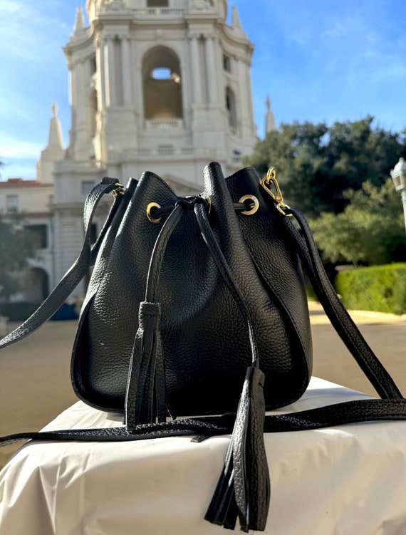 【美品】santaku leather shoulder bag santaku 4way grain leather shoulder bag
