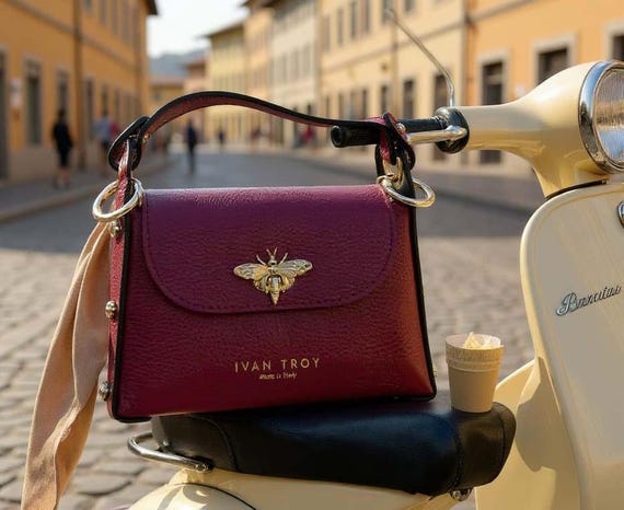 バッグ DOLCE&GABBANA Butterfly Bordeaux Handbag Butterfly Bordeaux Italian Leather Top Handle Handbag, Bag