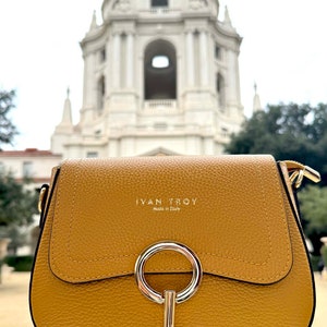 Bolso de mano Tina de piel italiana con efecto cocodrilo amarillo, elegante y funcional, bolso de hombro, bolso de hombro moderno, regalo para ella.