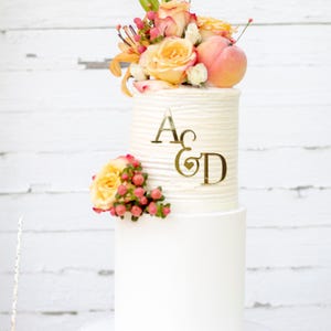 Personalized Initial Cake Charm: Acrylic Wedding Cake Decoration