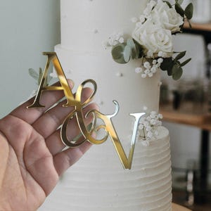 Personalized Acrylic Wedding Cake Charm: Couple Initials Cake Topper