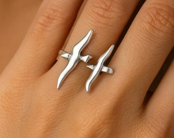 Minimalist Seagull Ring for Women, Dainty Flying Bird Jewelry, Nature Inspired Ring, Boho Beach Ring, Unique Gift for Her