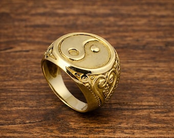 Yin Yang Gold Ring, Handmade Spiritual Signet Ring, Taoist Balance Symbol Jewelry, Unisex Statement Ring, Meditation Gift