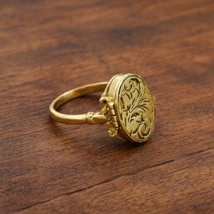Viktorianischer Stil Poison Ring - Gold Oval Medaillon Ring mit verstecktem Fach - Antik inspiriert Statement Schmuck